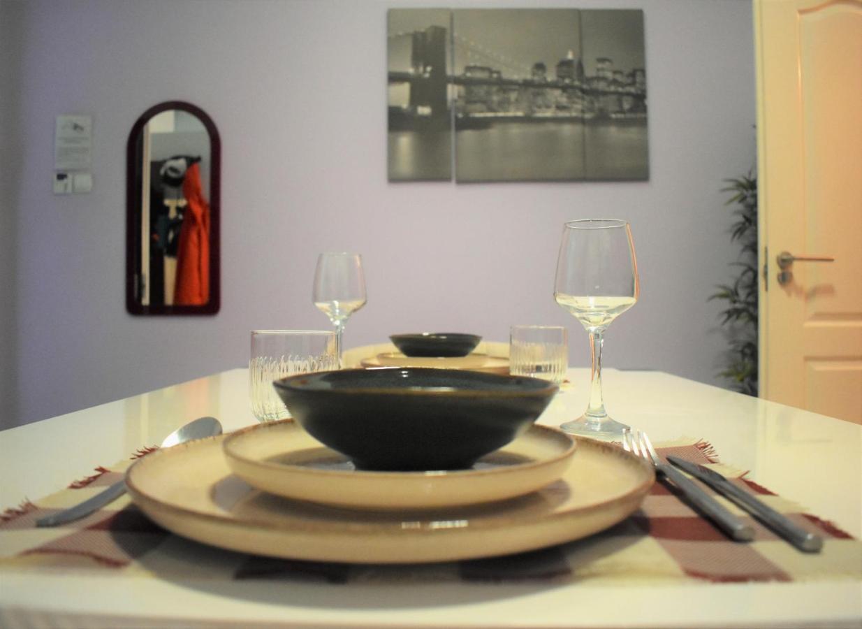 Yes, Yes! Lovely Apartment Good Amenities Budapest Center Luaran gambar