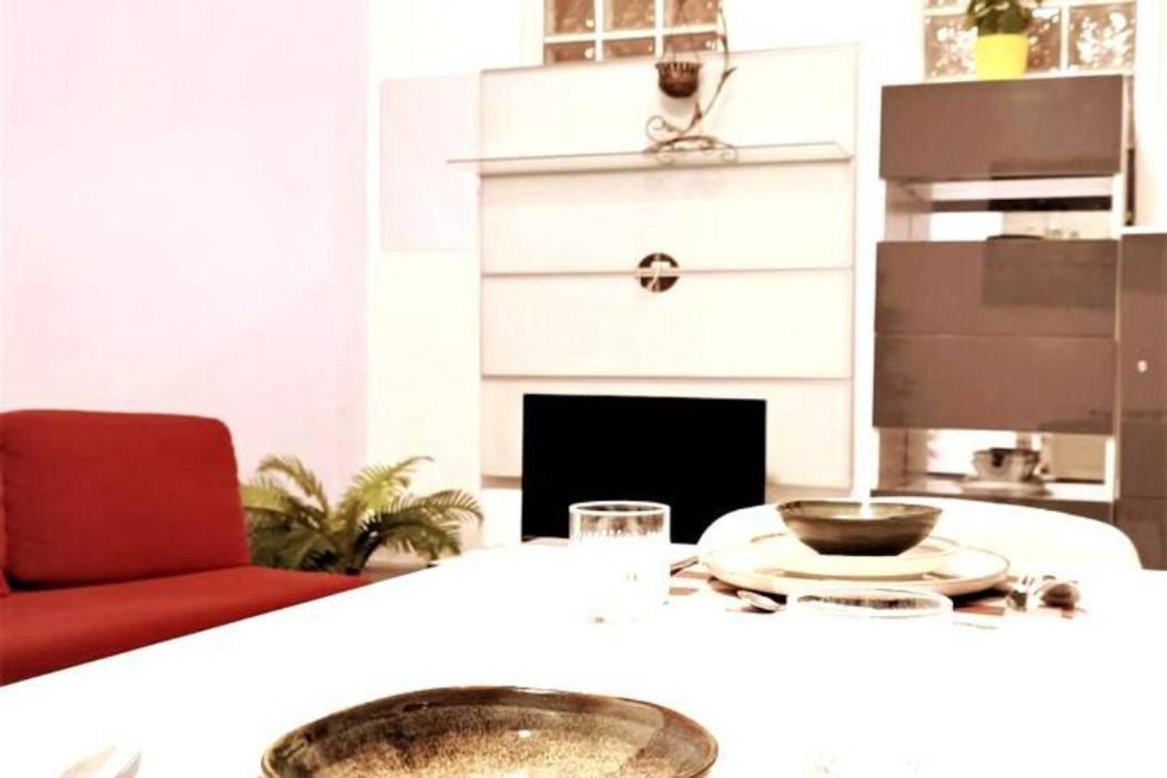 Yes, Yes! Lovely Apartment Good Amenities Budapest Center Luaran gambar