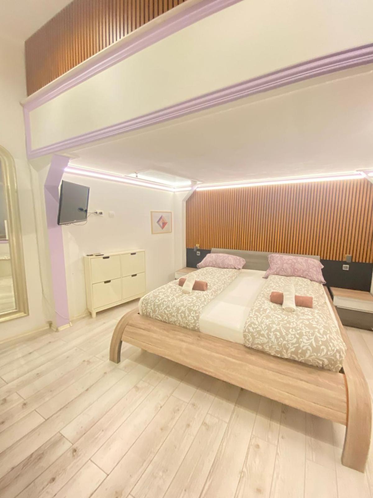 Yes, Yes! Lovely Apartment Good Amenities Budapest Center Luaran gambar